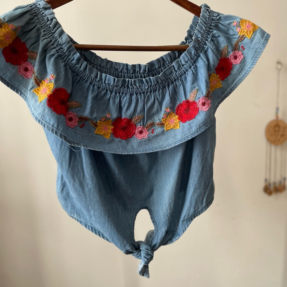 Forever 21 Off The Shoulder Blue Ruffle Crop Top With Tie Colorful Floral Print